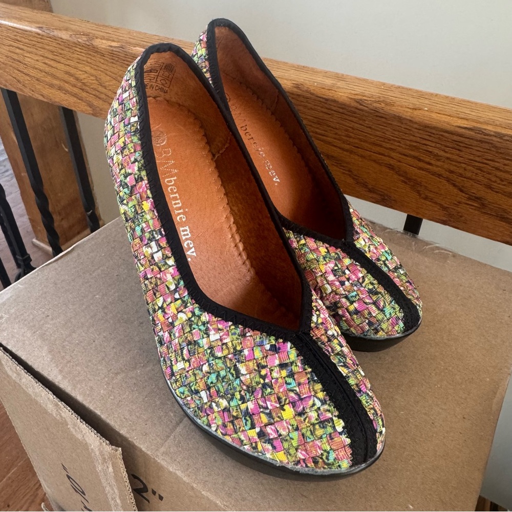 bernie mev. Legend Colorful Woven Tweed Heels pumps